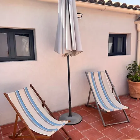 Semesterbostad Petite Maison Cosy